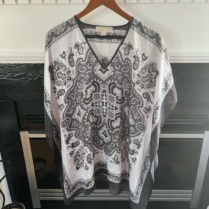 Women’s Shirt-Michael Kors - size S/M, White black & gray pattern